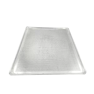 Assadeira Baronesa para Pão Doce 68cmx58cmx3cm em Alumínio Perfurado